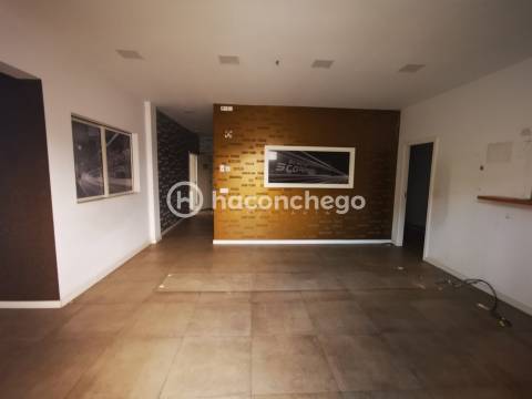 Pavilhão em Manhente