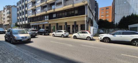 Loja para Arrendamento, Barcelos