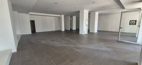 Loja para Arrendamento, Barcelos