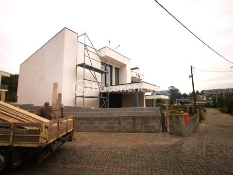 Moradias T3 Tamel São Verissimo Barcelos