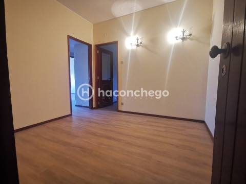 Apartamento T3+1 para arrendamento em Barcelos