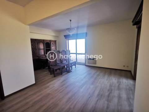 Apartamento T3+1 para arrendamento em Barcelos