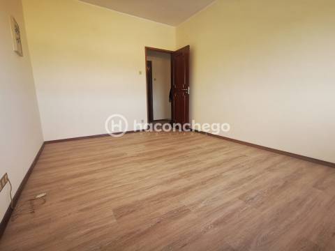 Apartamento T3+1 para arrendamento em Barcelos