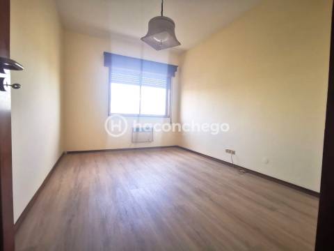 Apartamento T3+1 para arrendamento em Barcelos