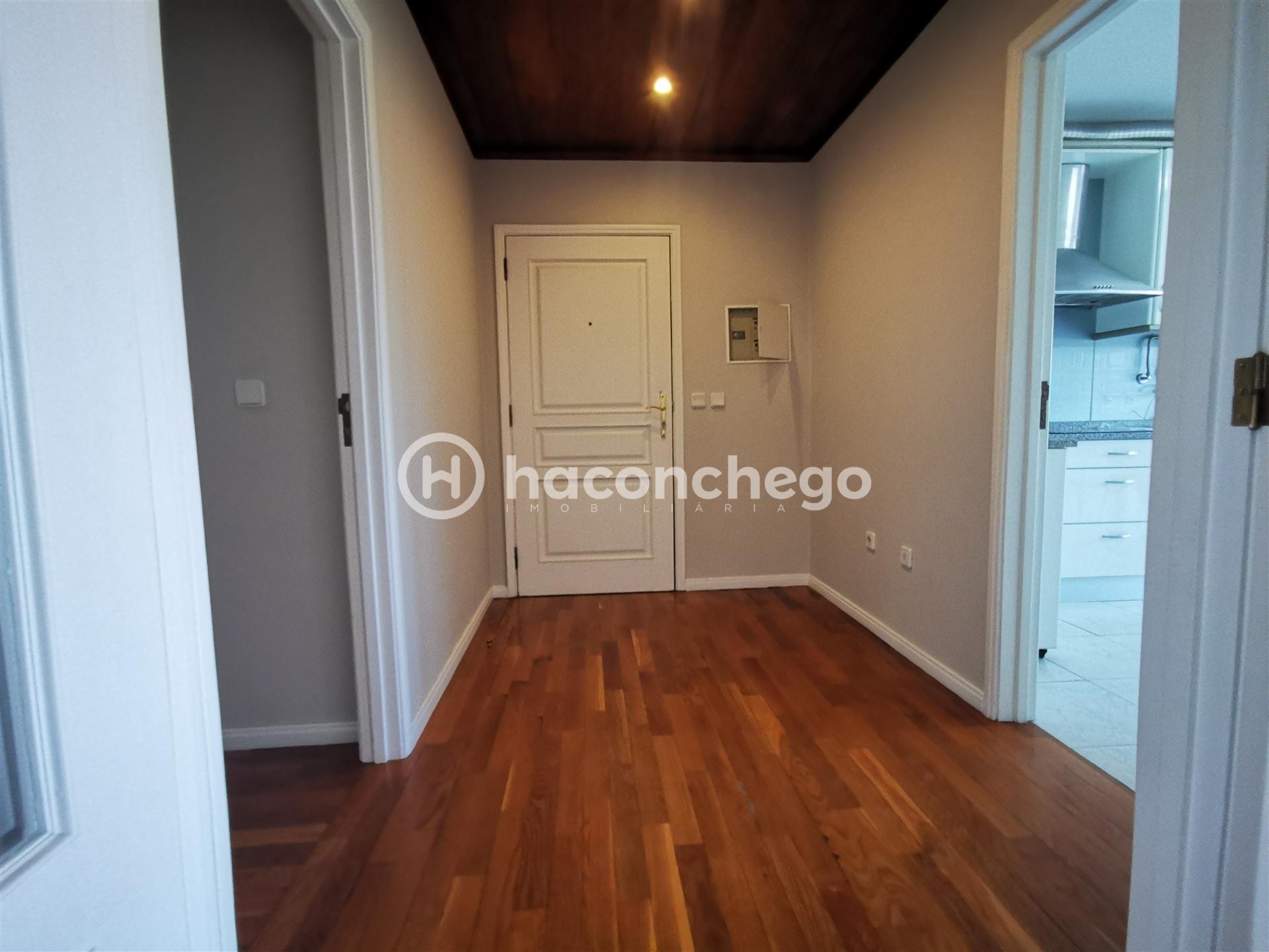 Apartamento T3 com garagem em Arcozelo Barcelos