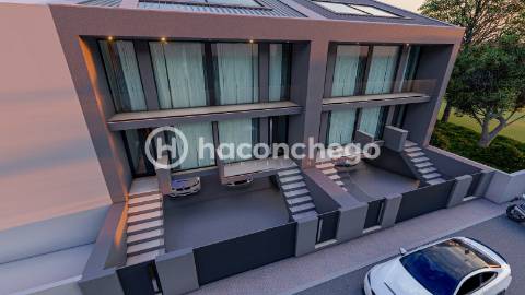 Apartamento T4 duplex com lugar de garagem e equipado Arcozelo Barcelos