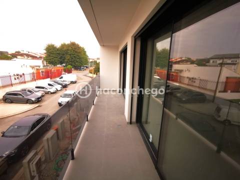 Apartamento T4 duplex com lugar de garagem e equipado Arcozelo Barcelos