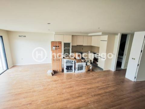 Apartamento T4 duplex com garagem e equipado Arcozelo Barcelos