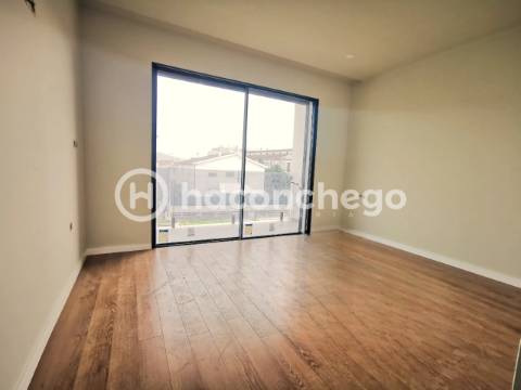 Apartamento T4 duplex com garagem e equipado Arcozelo Barcelos
