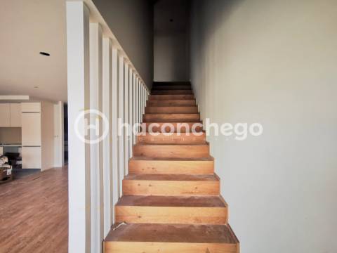 Apartamento T4 duplex com garagem e equipado Arcozelo Barcelos
