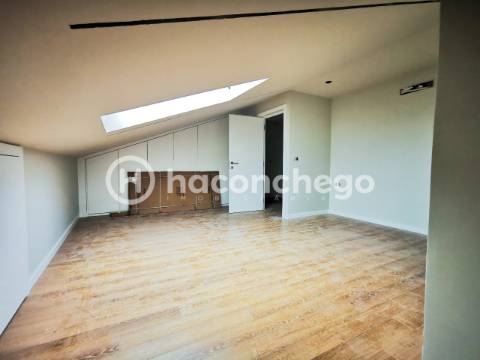 Apartamento T4 duplex com garagem e equipado Arcozelo Barcelos