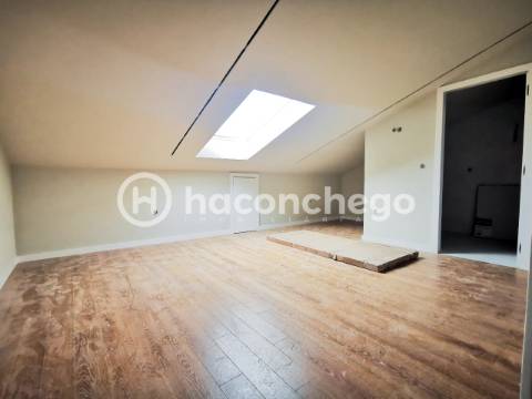 Apartamento T4 duplex com garagem e equipado Arcozelo Barcelos