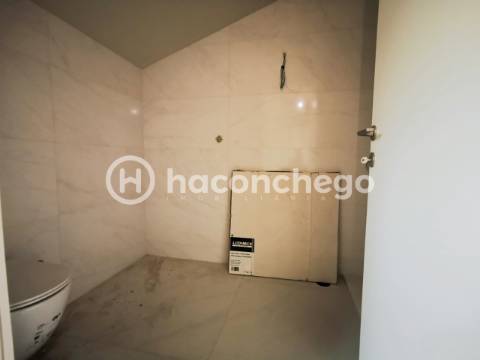 Apartamento T4 duplex com garagem e equipado Arcozelo Barcelos