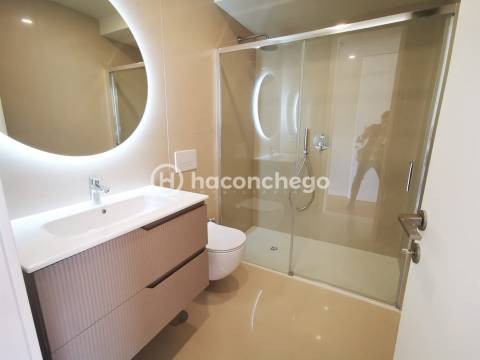 Andar moradia T4 duplex com garagem e equipado Arcozelo Barcelos