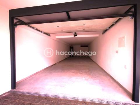 Andar moradia T4 duplex com garagem e equipado Arcozelo Barcelos