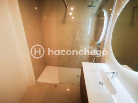 Andar moradia T4 duplex com garagem e equipado Arcozelo Barcelos