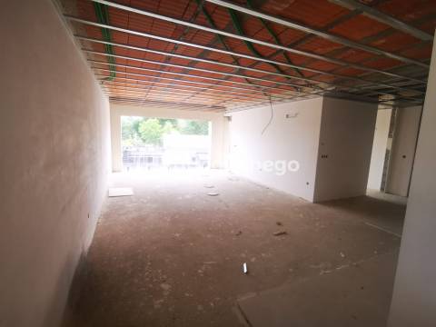 Apartamento T2 com garagem e equipado Galegos Barcelos