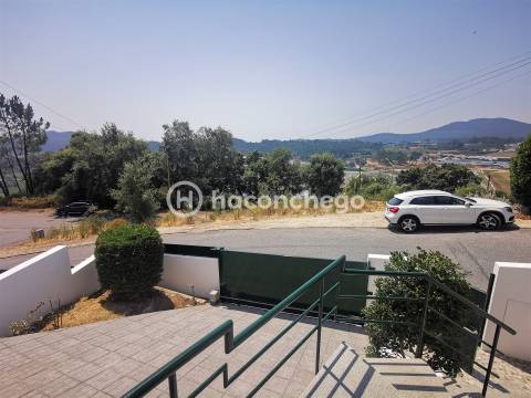 Moradia em banda T4 em Abade de Neiva, Barcelos