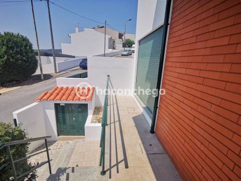 Moradia em banda T4 em Abade de Neiva, Barcelos