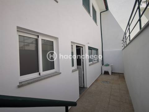 Moradia em banda T4 em Abade de Neiva, Barcelos