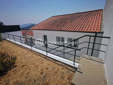 Moradia em banda T4 em Abade de Neiva, Barcelos