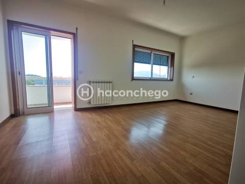 Moradia em banda T4 em Abade de Neiva, Barcelos