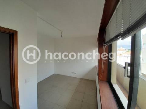 Escritório T0 Arrendamento em Barcelos, Vila Boa e Vila Frescainha (São Martinho e São Pedro),Barcelos