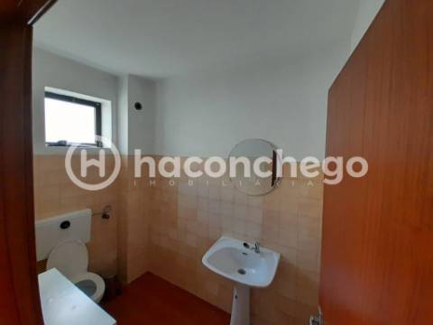 Escritório T0 Arrendamento em Barcelos, Vila Boa e Vila Frescainha (São Martinho e São Pedro),Barcelos