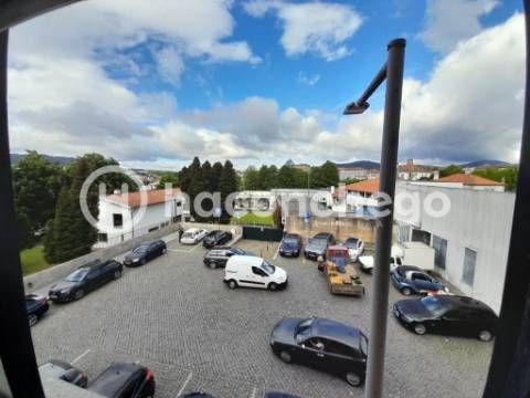 Escritório T0 Arrendamento em Barcelos, Vila Boa e Vila Frescainha (São Martinho e São Pedro),Barcelos