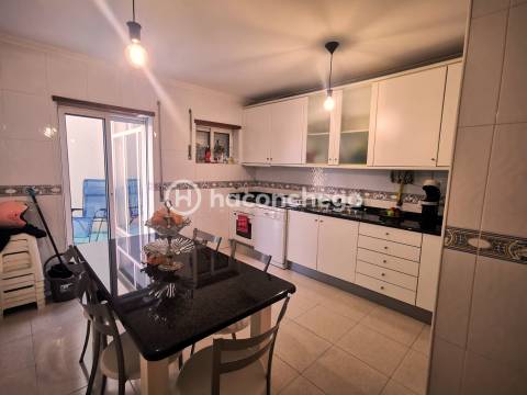 Apartamento T3 com garagem em Lijó, Barcelos