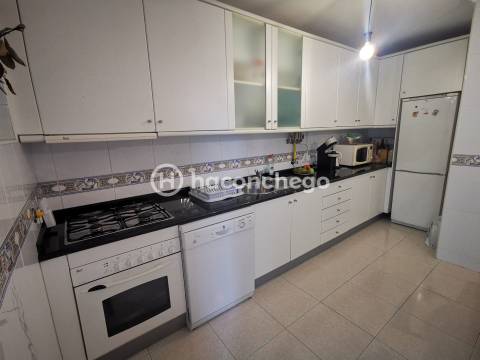 Apartamento T3 com garagem em Lijó, Barcelos