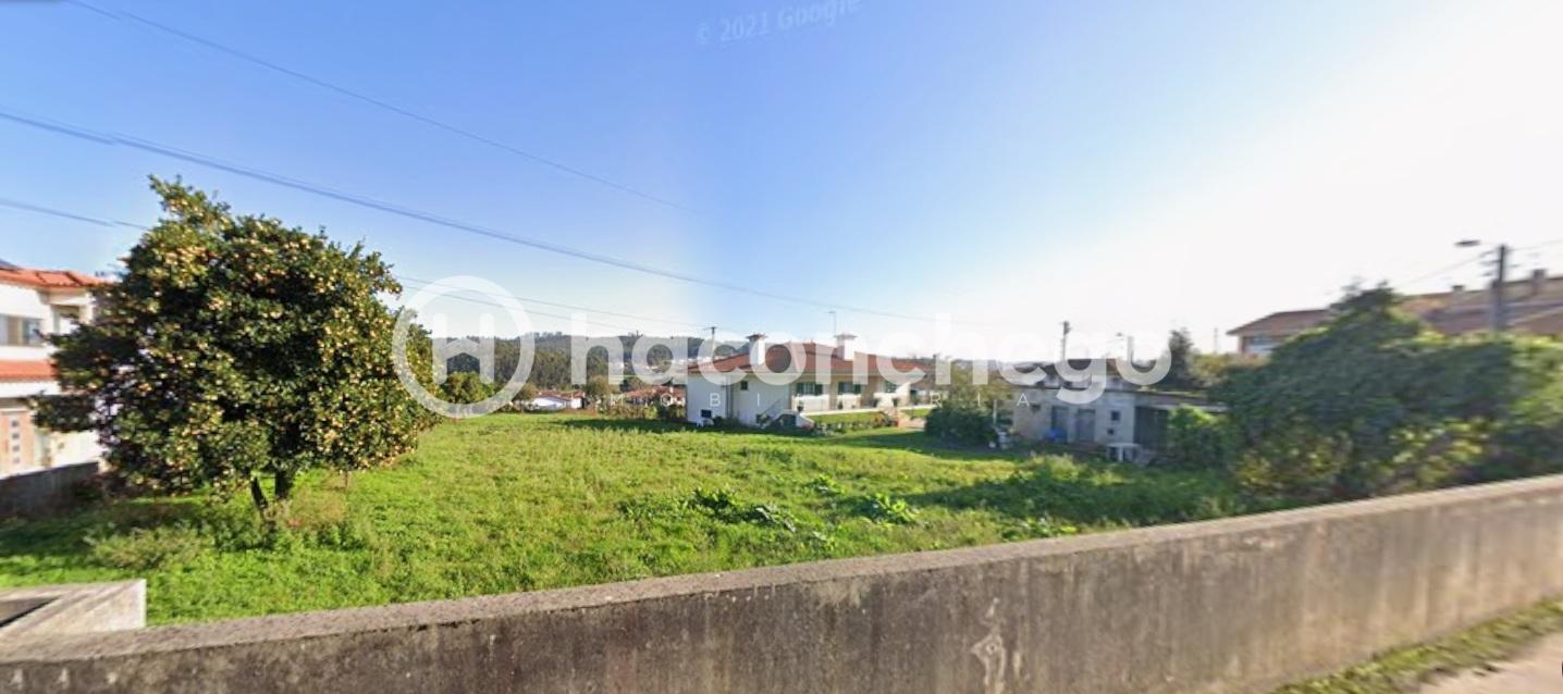 Terreno de construção com 1.710 m2 em Nine, Vila Nova Famalicão