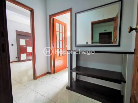 Apartamento T1 para arrendar com garagem Arcozelo Barcelos