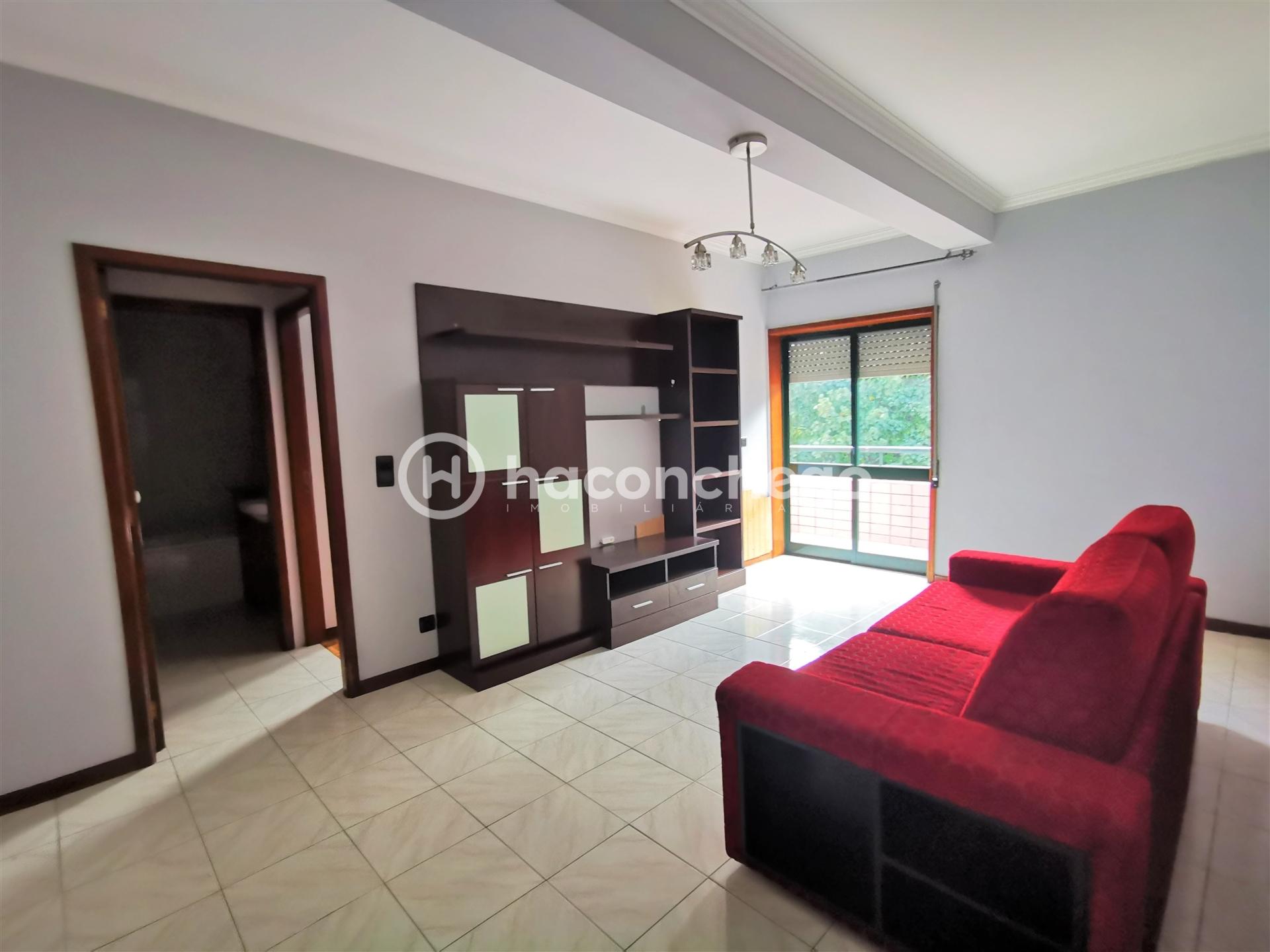 Apartamento T1 para arrendar com garagem Arcozelo Barcelos