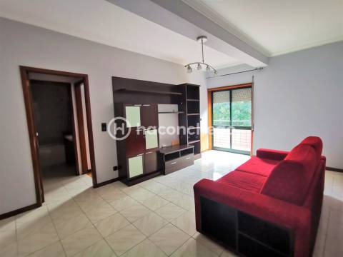 Apartamento T1 para arrendar com garagem Arcozelo Barcelos