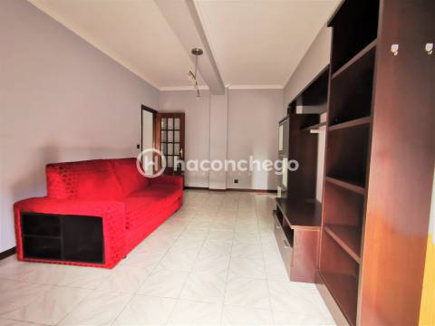 Apartamento T1 para arrendar com garagem Arcozelo Barcelos