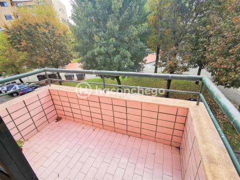 Apartamento T1 para arrendar com garagem Arcozelo Barcelos