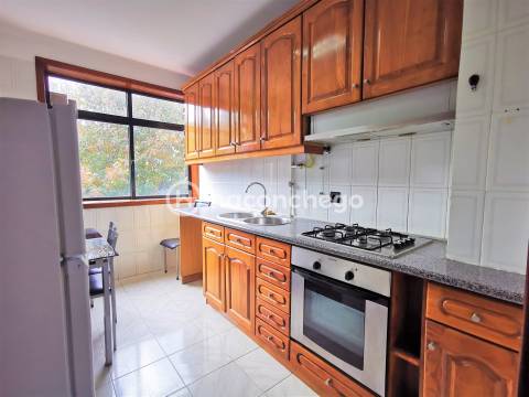 Apartamento T1 para arrendar com garagem Arcozelo Barcelos