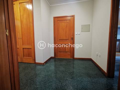 Apartamento T2 para arrendar Arcozelo Barcelos