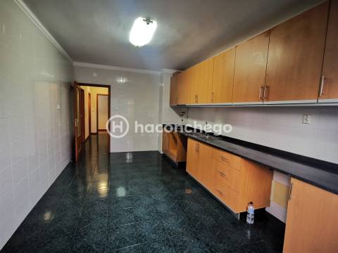 Apartamento T2 para arrendar Arcozelo Barcelos