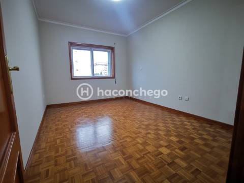 Apartamento T2 para arrendar Arcozelo Barcelos