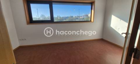 Loja T0 Arrendamento em Barcelos, Vila Boa e Vila Frescainha (São Martinho e São Pedro),Barcelos