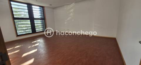 Loja T0 Arrendamento em Barcelos, Vila Boa e Vila Frescainha (São Martinho e São Pedro),Barcelos