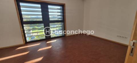 Loja T0 Arrendamento em Barcelos, Vila Boa e Vila Frescainha (São Martinho e São Pedro),Barcelos