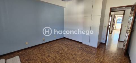 Apartamento T2 Com Garagem em Esposende