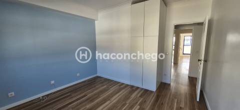Apartamento T2 Com Garagem em Esposende