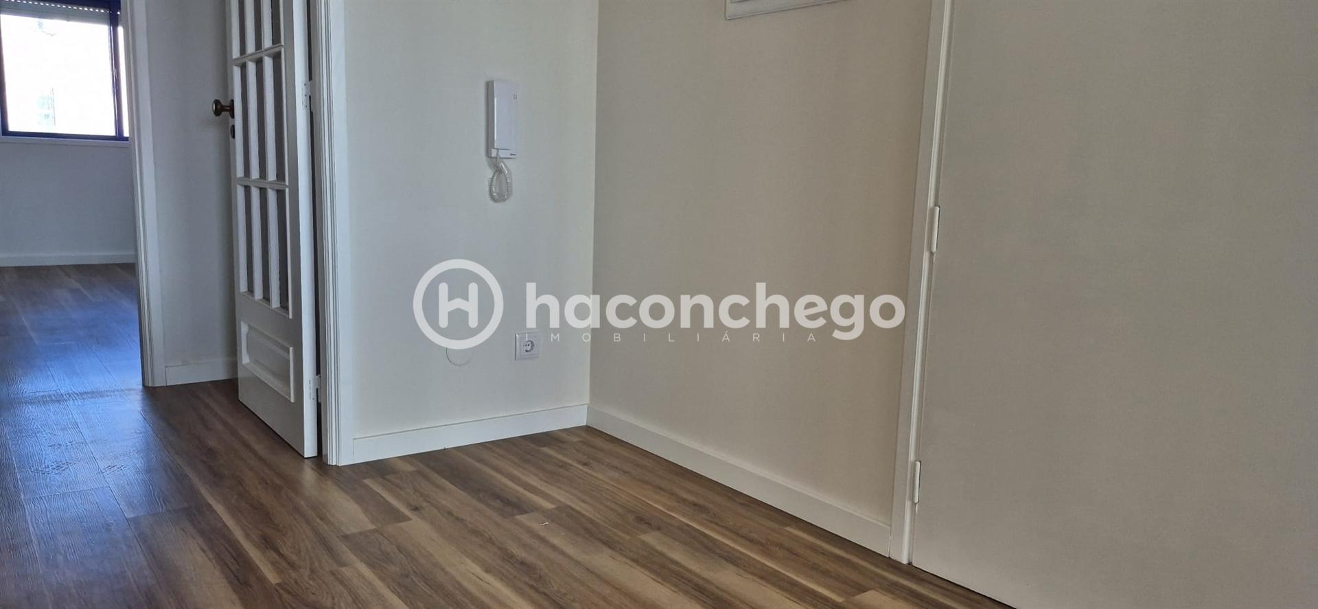 Apartamento T2 Com Garagem em Esposende