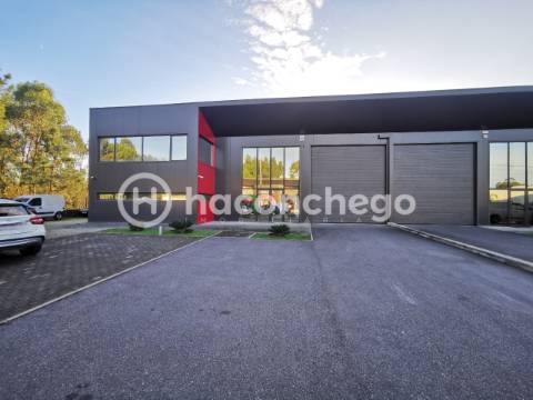 Armazém em Roriz Barcelos para arrendamento