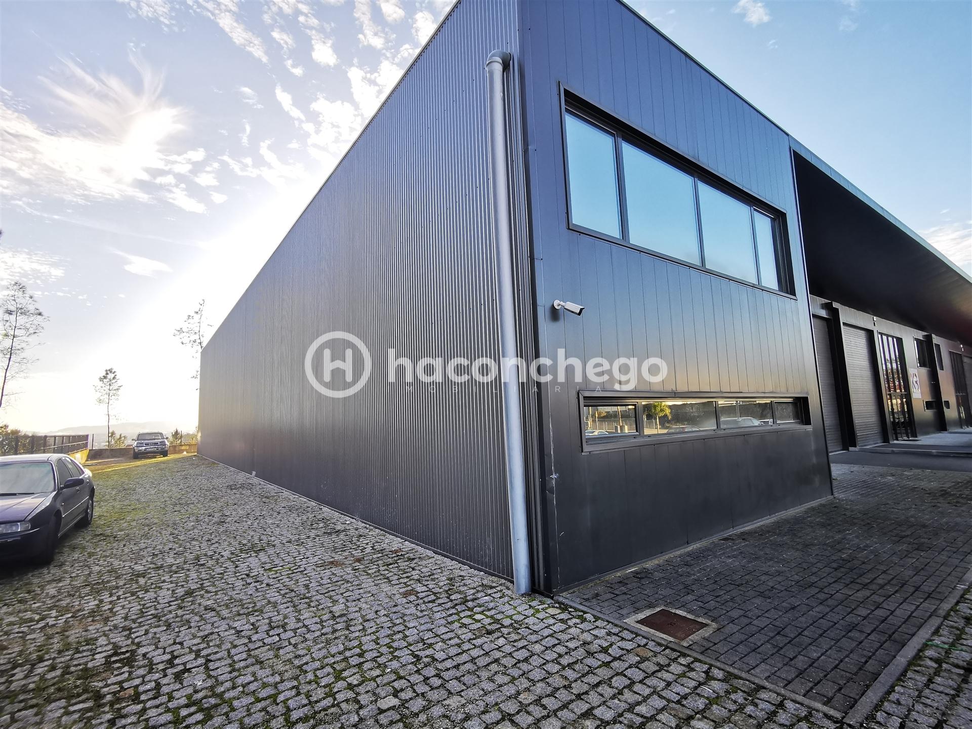 Armazém em Roriz Barcelos para arrendamento