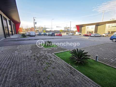 Armazém em Roriz Barcelos para arrendamento